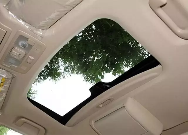 很多人都不知道,汽車天窗真正的用處