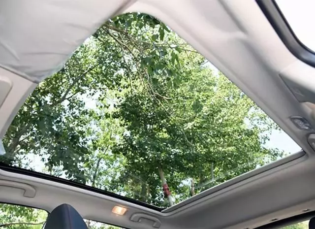 很多人都不知道,汽車天窗真正的用處