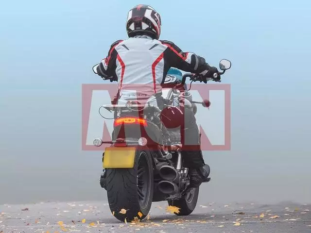 排量2500cc!馬力160匹!史上最大排量巡航車諜照流出