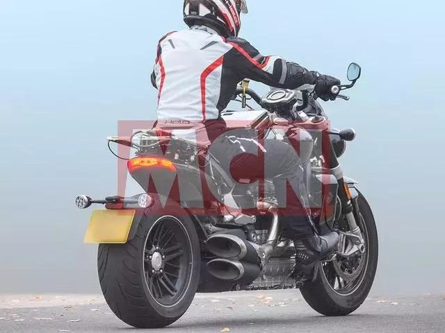 排量2500cc!馬力160匹!史上最大排量巡航車諜照流出