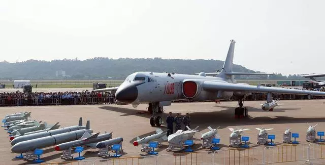 美軍炸彈之母,俄軍炸彈之父,我軍這款叫:什麼?到底誰更厲害?