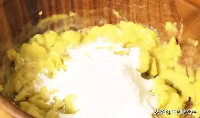 2個地瓜,2個雞蛋,加在一起外酥里嫩,一頓一盤不夠吃