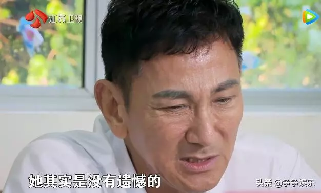 吳尊淚問:「媽走了,怎麼熬過來的?」 72歲爸坦承「靠鎮定劑入睡」逼哭萬人:相信她沒遺憾了...