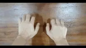 每天握拳100下,體內經絡通了,氣血足了,防止骨退化、預防近視及老花眼,身體越來越健康