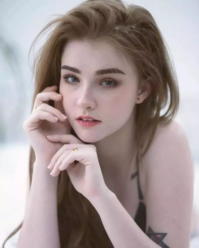 18歲泰國網紅一夜狂漲10萬粉絲,因太美被認為不真實!