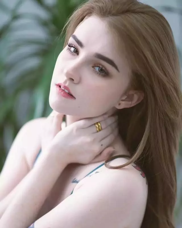 18歲泰國網紅一夜狂漲10萬粉絲,因太美被認為不真實!