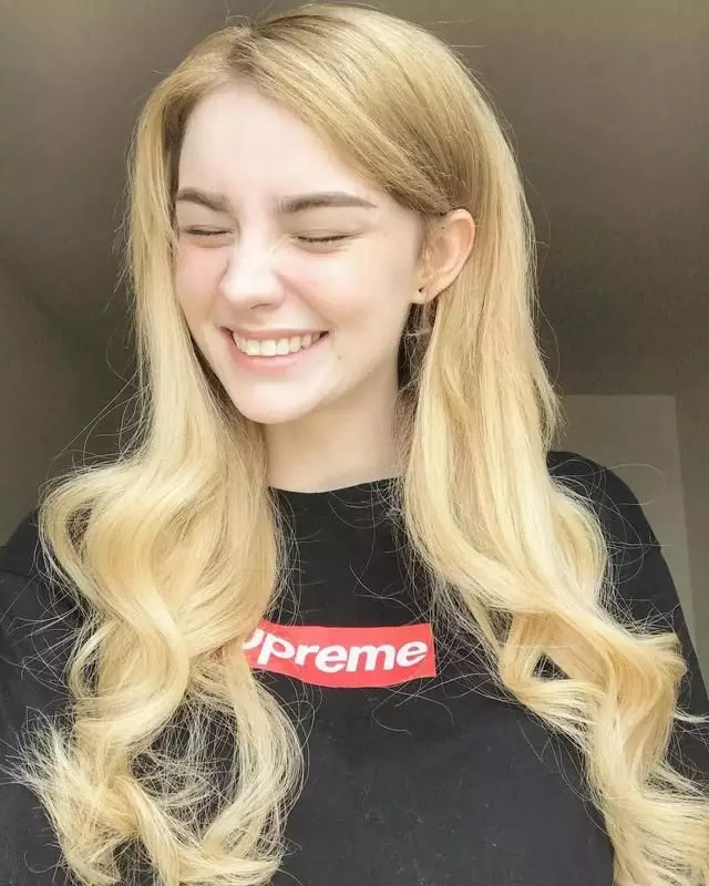 18歲泰國網紅一夜狂漲10萬粉絲,因太美被認為不真實!