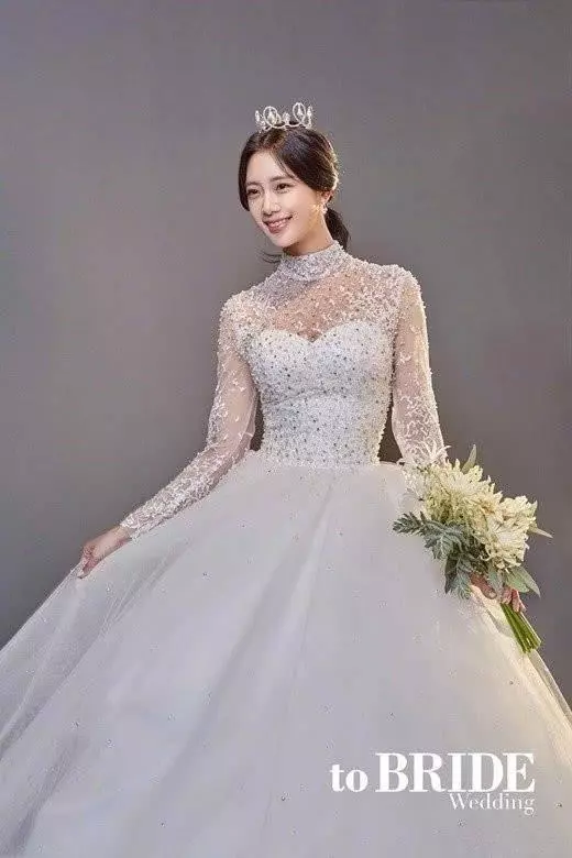韓國性感女星克拉拉結婚 曾與筷子兄弟演情侶