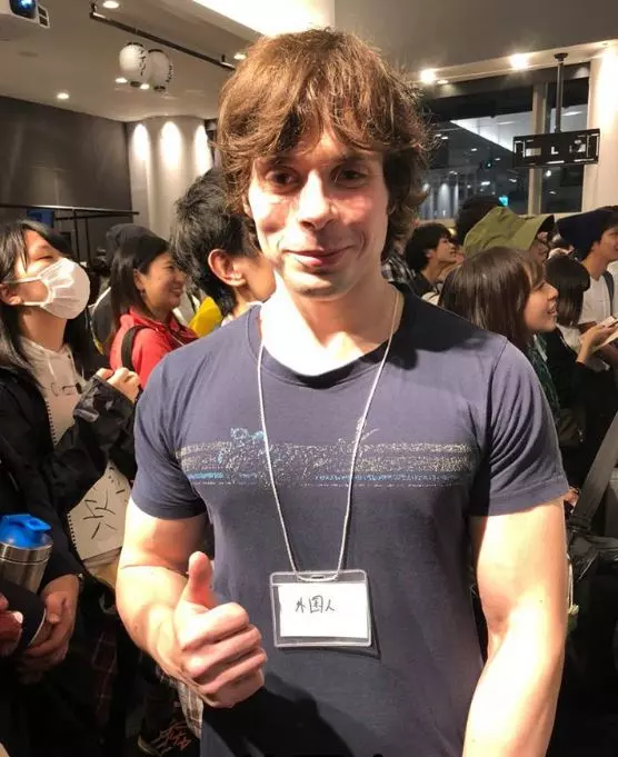 成本最低卻最難的萬聖節Cosplay 「扮演日常生活中的你」開始覺得自己蠻可悲的...