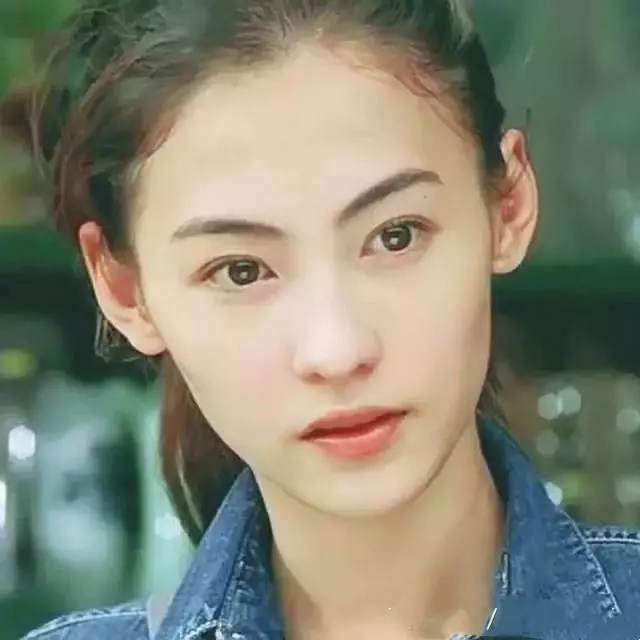 張柏芝為三胎舉辦滿月酒,「小王子」正面照首次曝光?網友:終於藏不住了!