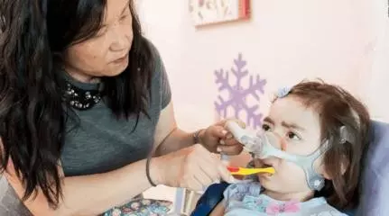 媽媽答應讓女兒接受安樂死…她完全閉上眼的瞬間,媽媽淚崩直說:她去了不痛的地方…