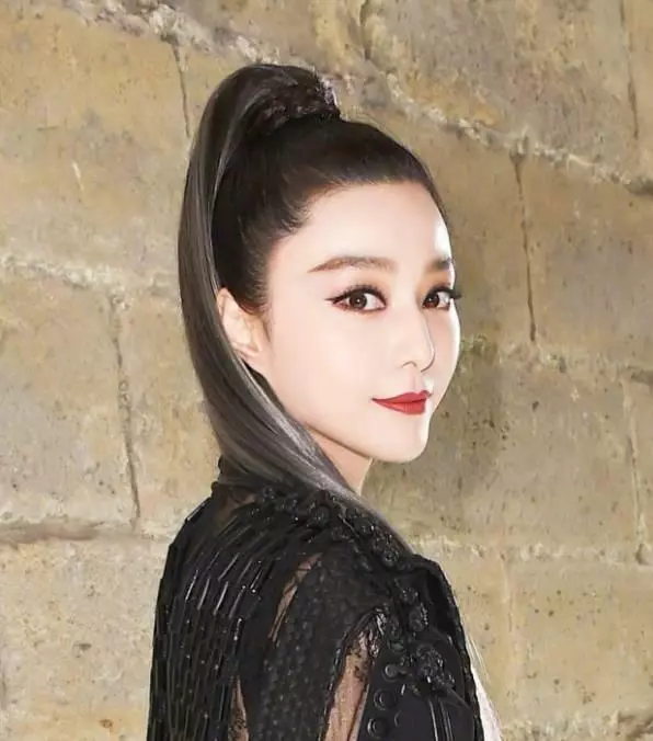 沒長著一張「濃妝臉」就別學baby熱巴,就像這些女明星~~