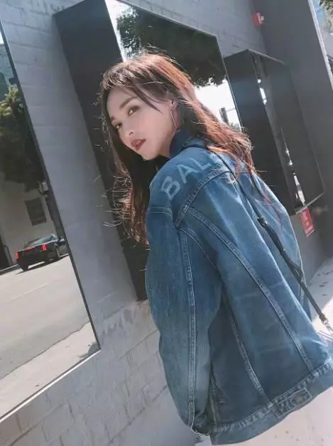 沒長著一張「濃妝臉」就別學baby熱巴,就像這些女明星~~