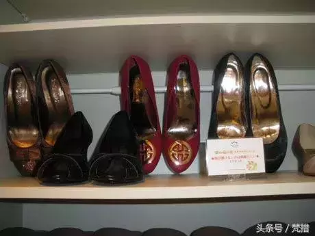 她僅用「伸縮桿+鐵網+塑膠束帶」收拾整屋雜物!曬出各種「神用法」屌打一堆高價好物!