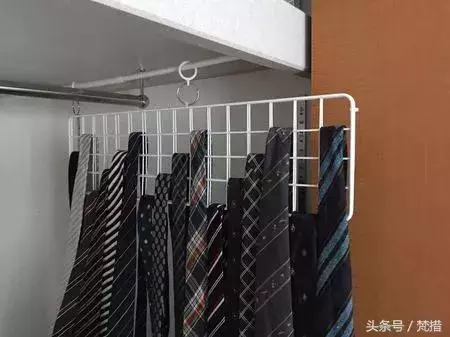 她僅用「伸縮桿+鐵網+塑膠束帶」收拾整屋雜物!曬出各種「神用法」屌打一堆高價好物!