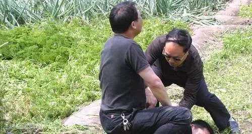 婆婆不幸離世,兒子玩手機撥通她的號碼,電話接通,老公如遭雷擊