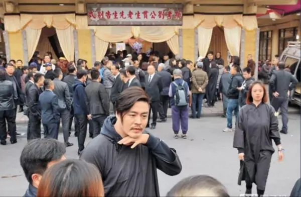 劉至翰當年疑似「偷吃」與林子萱閃離!現在要娶新歡了!而這個對象竟然就是當年的...