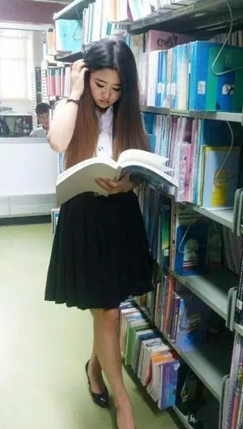 李連杰四個女兒PK,前妻黃秋燕與現任利智,誰的女兒更漂亮?