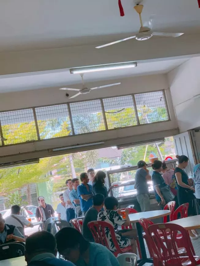 怡保這家咖喱面火透啦,一碗只要RM3!引得杜汶澤贊到失控
