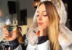 為何俄羅斯美女偏愛遠嫁?