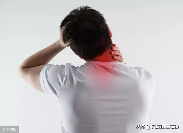 身患頸椎病,會對身體造成3大危害,別以為只是簡單的小病