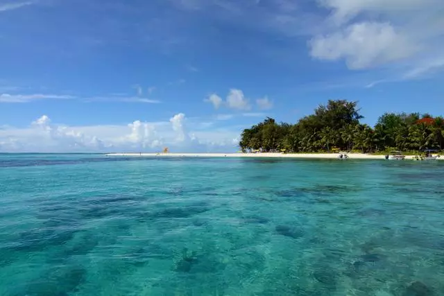 中國遊客首選出國游海島,人少景美,卻讓日本人聽見就流淚?