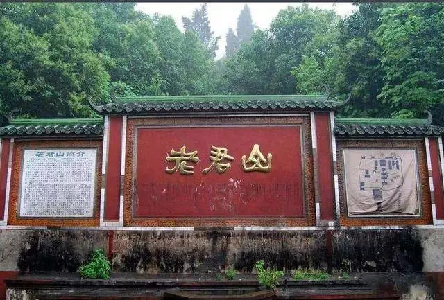 距成都45公里,這座四川面積最小的小城,坐擁美景無數,太低調!