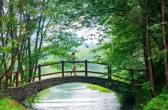 距成都45公里,這座四川面積最小的小城,坐擁美景無數,太低調!