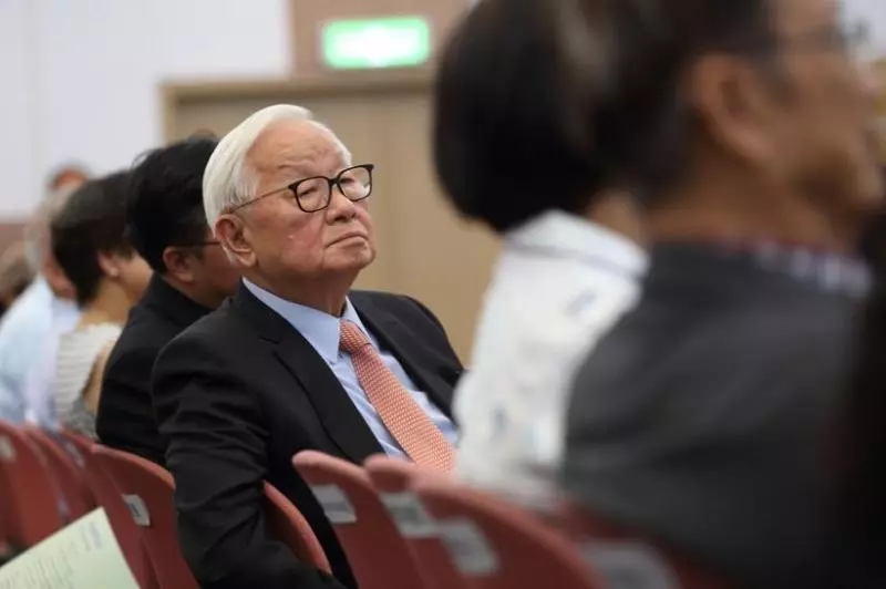 生命中有許多「過客」,沒什麼事情不能 放下!太過執著,痛苦的是自己...