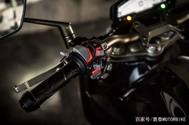 升仕嶄露頭角!外國騎士評測升仕310R街車