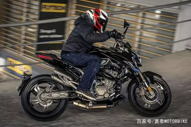 升仕嶄露頭角!外國騎士評測升仕310R街車
