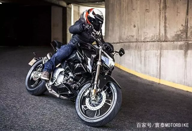 升仕嶄露頭角!外國騎士評測升仕310R街車