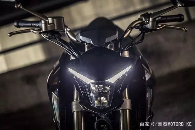 升仕嶄露頭角!外國騎士評測升仕310R街車