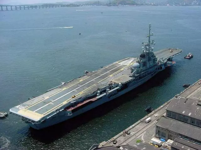 軍艦退役後怎麼處理?美國封存航母當博物館,中國改成漁政船