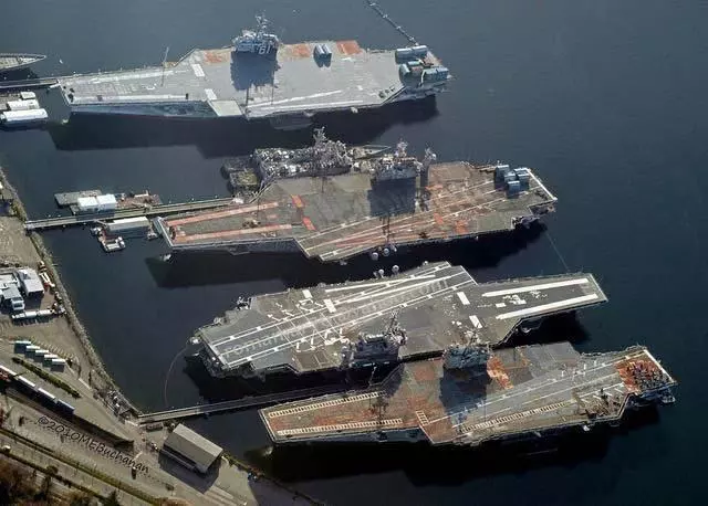 軍艦退役後怎麼處理?美國封存航母當博物館,中國改成漁政船