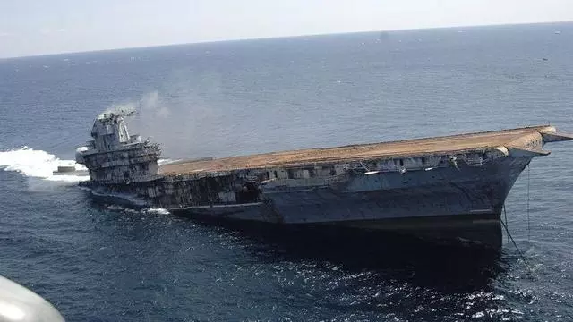 軍艦退役後怎麼處理?美國封存航母當博物館,中國改成漁政船