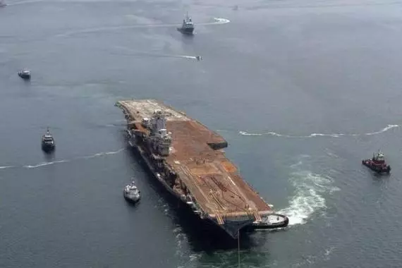 軍艦退役後怎麼處理?美國封存航母當博物館,中國改成漁政船