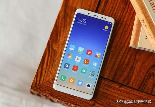 搶不到紅米Note 7,這台紅米手機也很不錯,價格便宜了100多塊!