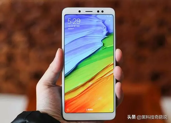 搶不到紅米Note 7,這台紅米手機也很不錯,價格便宜了100多塊!