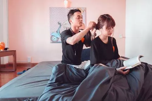 心理學家:如果一個男人願意為你做這三件事,說明他相當愛你