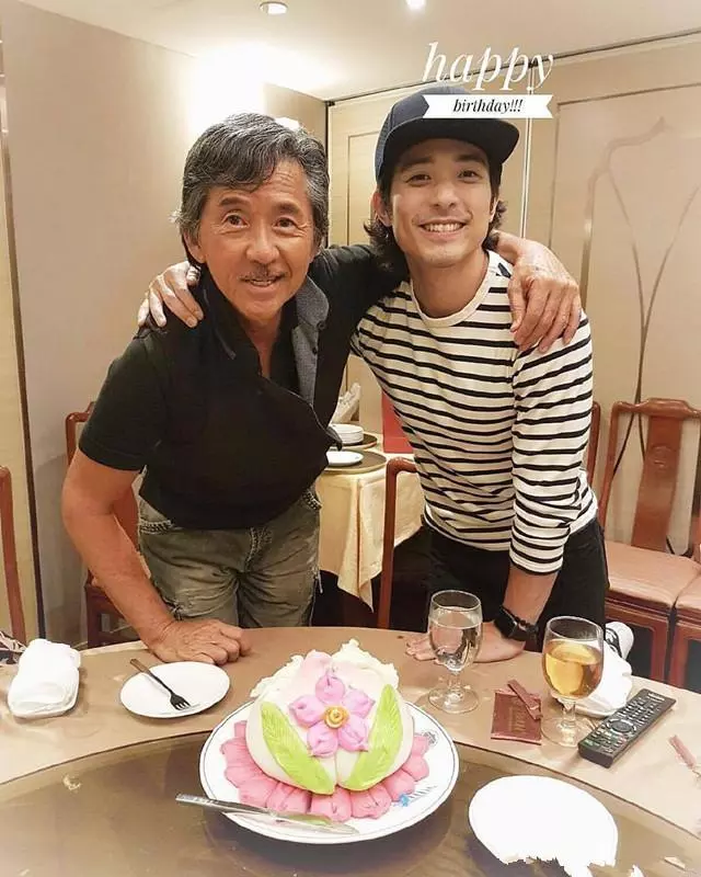 57歲葉倩文和林子祥生活近照:中年發福幸福胖,四代同堂其樂融融!