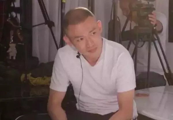 看偶像的戲長大,之後又把偶像變老公,網友:這才是人生贏家!