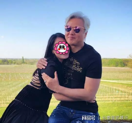 張庭老公與女子的親密合影照流出,稱「對大哥的愛是發自內心的。」