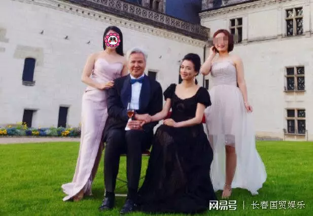張庭老公與女子的親密合影照流出,稱「對大哥的愛是發自內心的。」