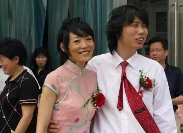 曾經的歌壇一姐,39歲為情跳樓自殺,死後兩任丈夫搶巨額遺產!