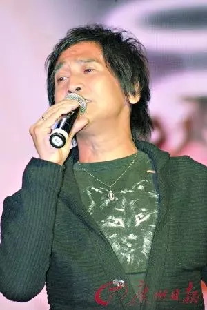 曾經的歌壇一姐,39歲為情跳樓自殺,死後兩任丈夫搶巨額遺產!