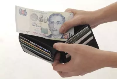 初來新加坡創業 他只帶了40塊:吃得苦中苦
