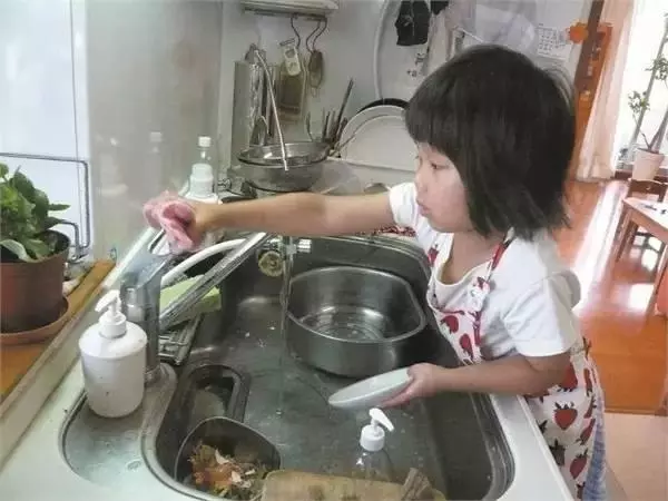真人真事:日本一狠心年輕媽媽癌症走了,卻給5歲女兒留下這樣的遺產