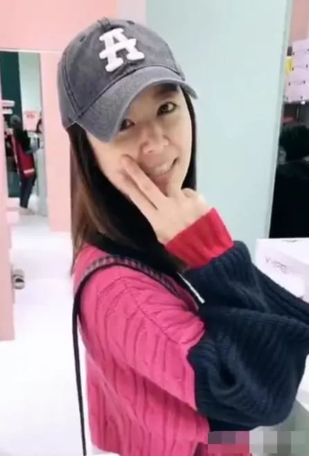 林心如閨蜜不小心曝光其素顏照,連唇膏都沒塗,網友:大跌眼鏡咩!