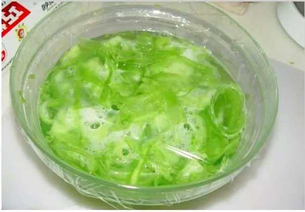 苦瓜不止能拿來做菜,苦瓜泡水喝,好處非常多